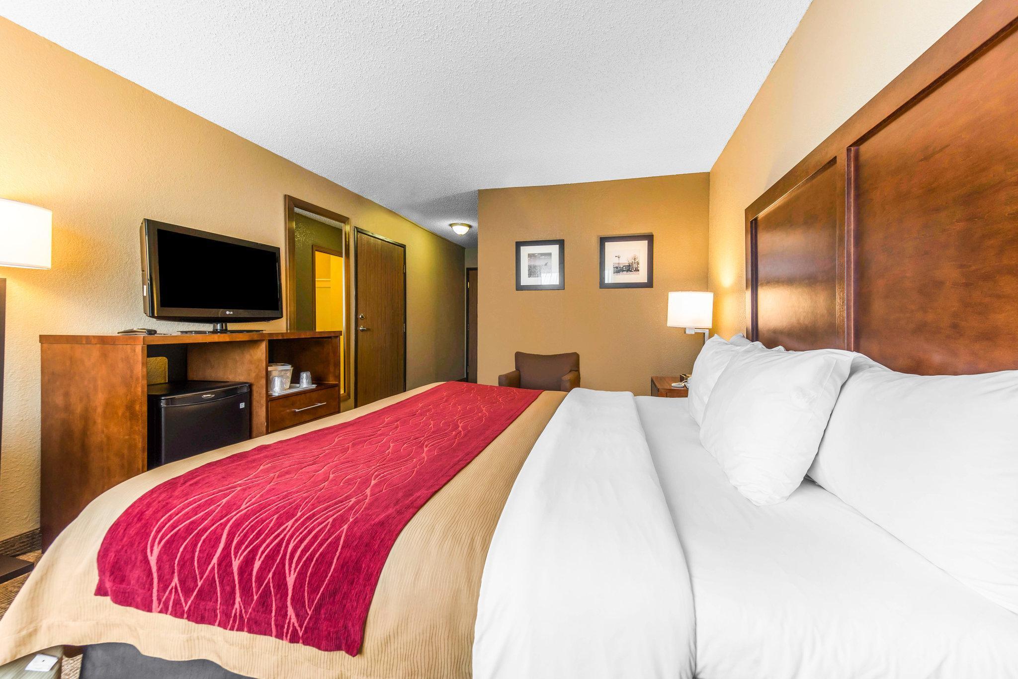 Comfort Inn & Suites Hays I-70 Exterior foto