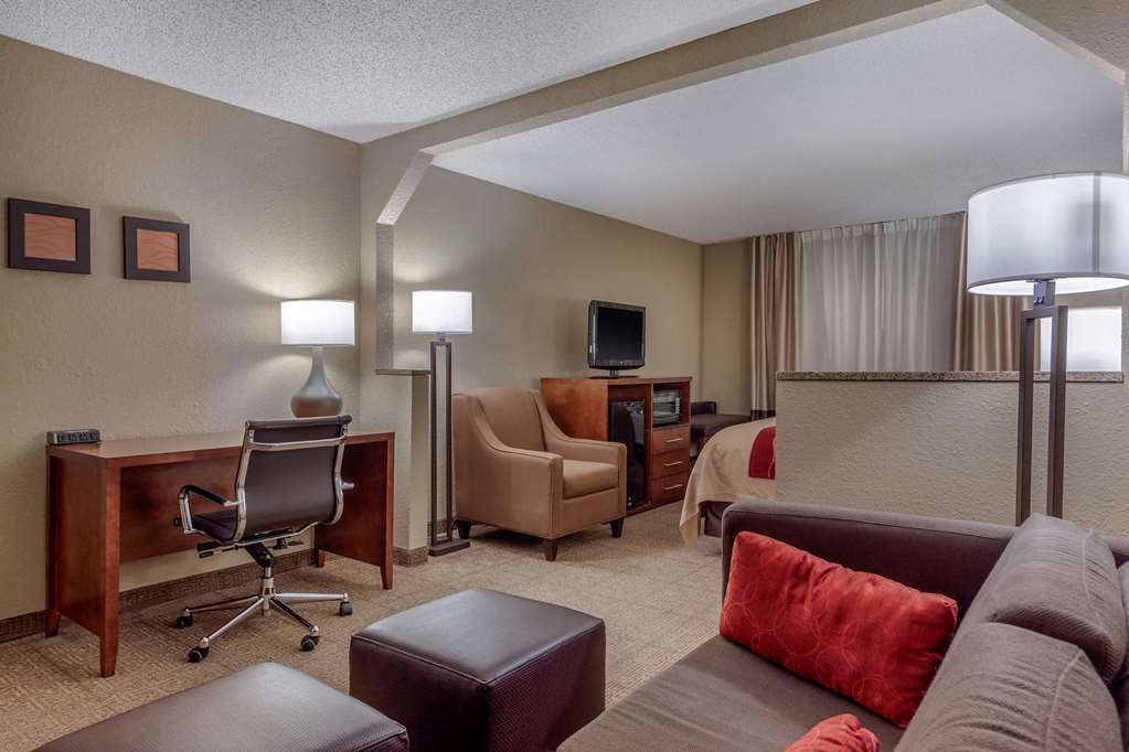 Comfort Inn & Suites Hays I-70 Zimmer foto